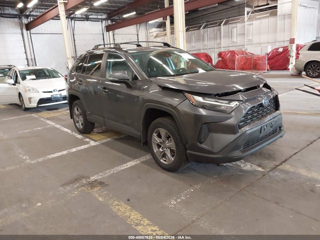 Salvage Toyota RAV4 Image