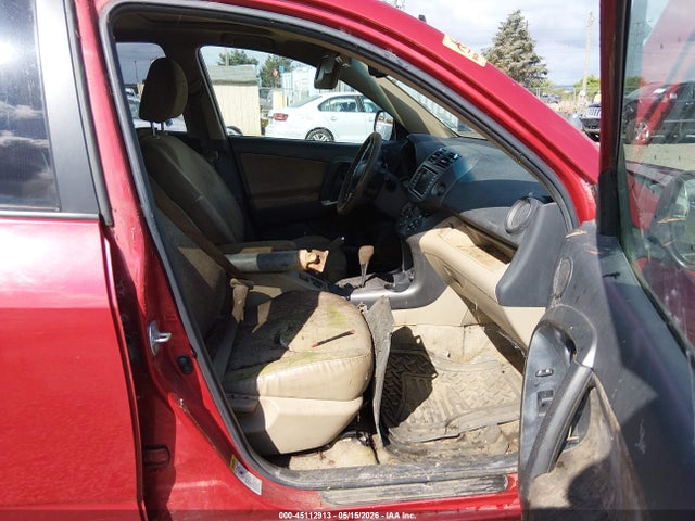 Toyota RAV4 Limited V6