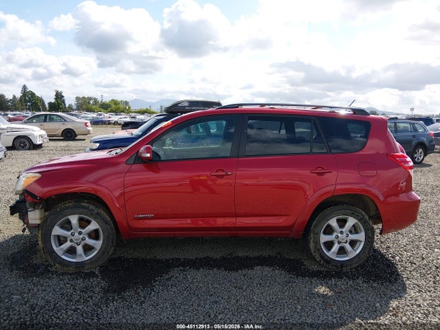 Toyota RAV4 Limited V6