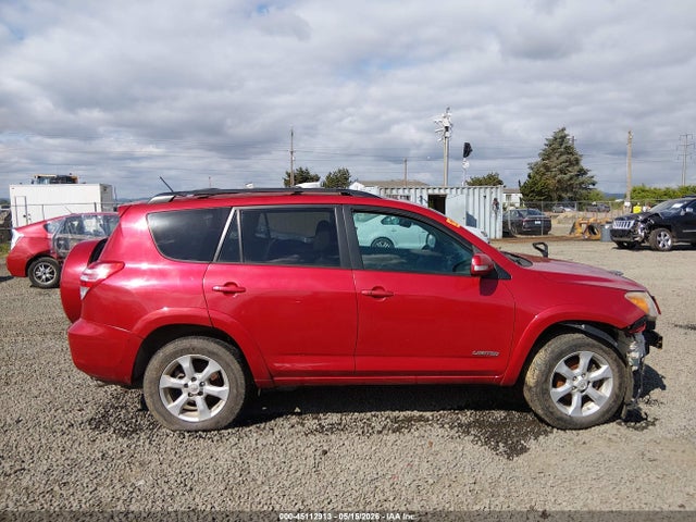 Toyota RAV4 Limited V6