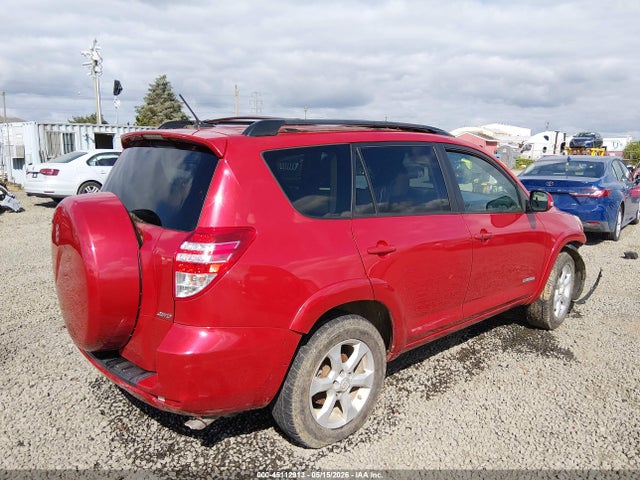 Toyota RAV4 Limited V6