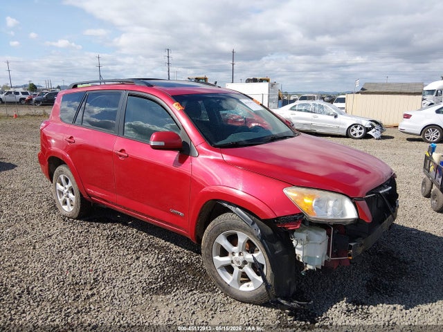 Salvage Toyota RAV4 Image