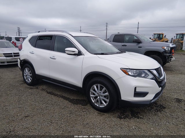 Salvage Nissan Rogue Image