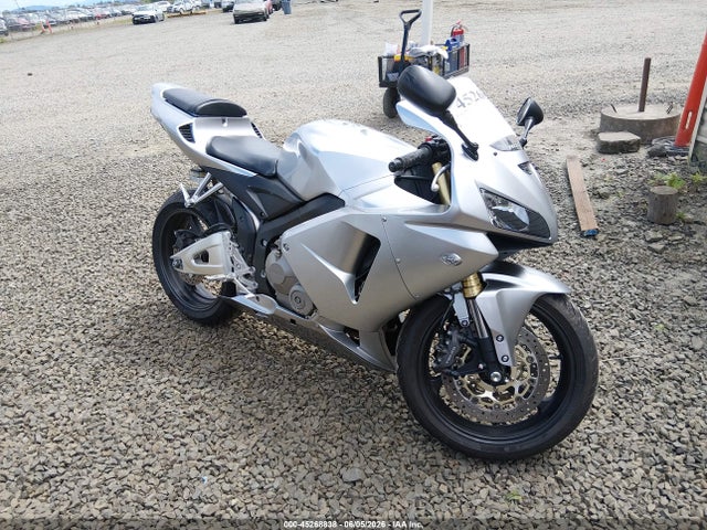 Salvage Honda Cbr600 Image