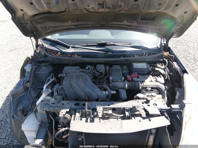 Nissan Versa 1.6 S+