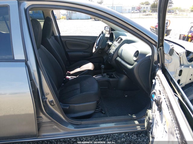 Nissan Versa 1.6 S+