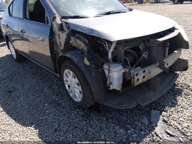 Nissan Versa 1.6 S+