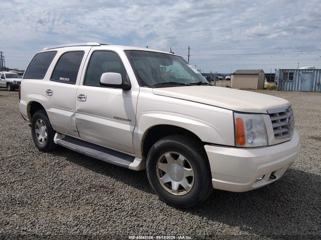Salvage Cadillac Escalade Image