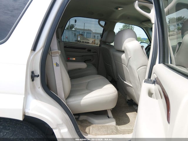 Cadillac Escalade Standard