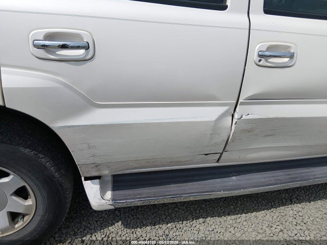 Cadillac Escalade Standard
