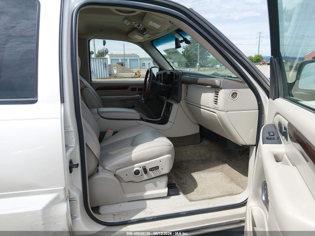 Cadillac Escalade Standard