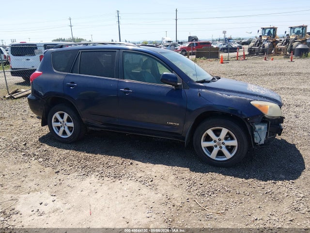 Salvage Toyota RAV4 Image