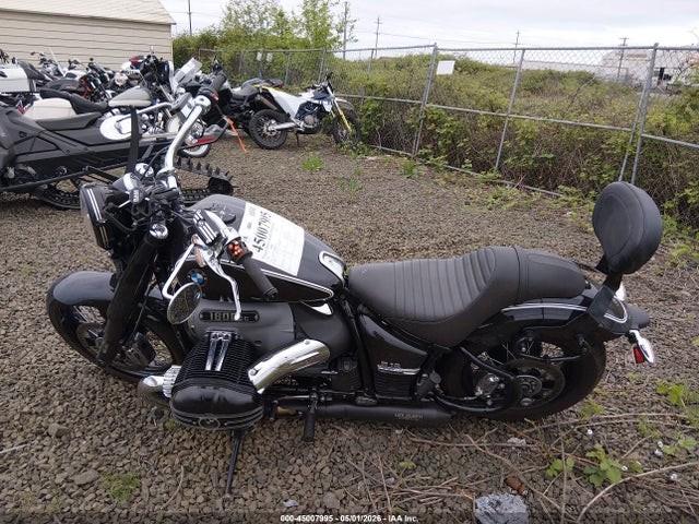 BMW R18