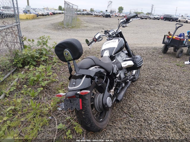 BMW R18