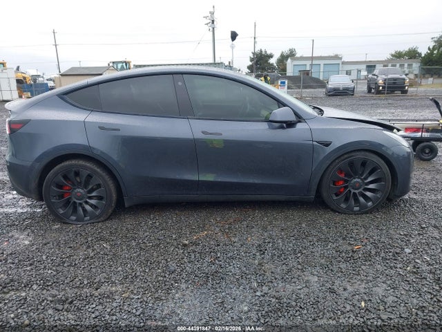 Tesla Model Y Performance Dual Motor All-wheel Drive
