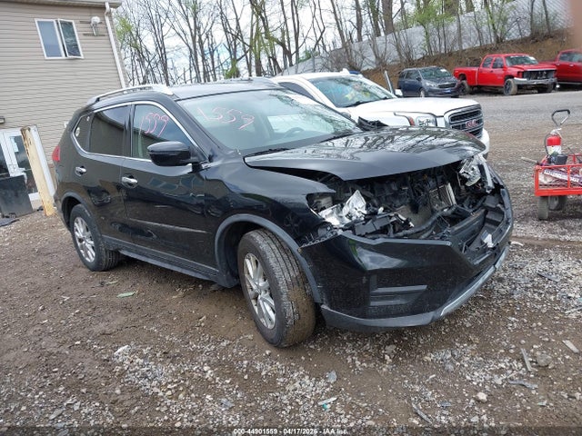 Salvage Nissan Rogue Image
