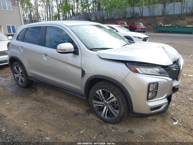 Salvage Mitsubishi Outlander Image