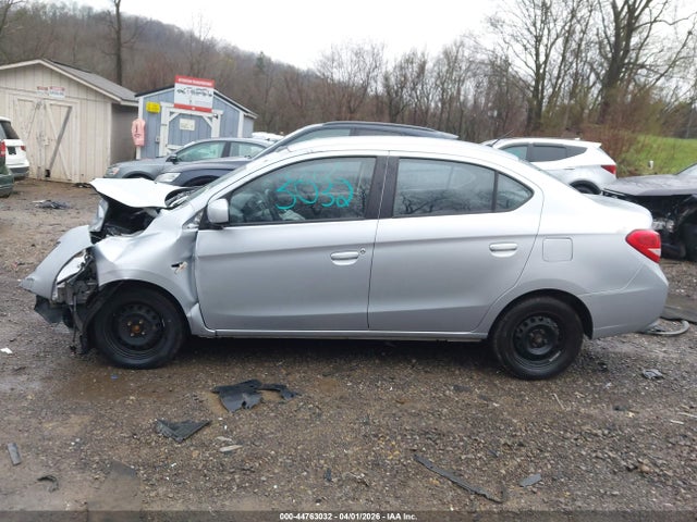 Mitsubishi Mirage Es