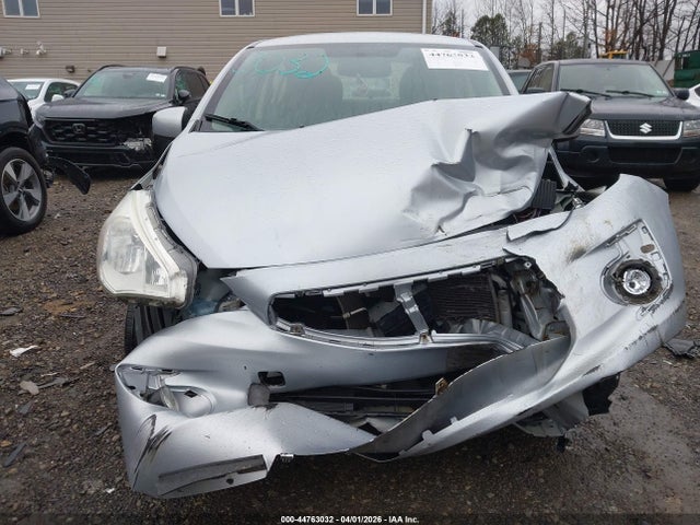 Mitsubishi Mirage Es