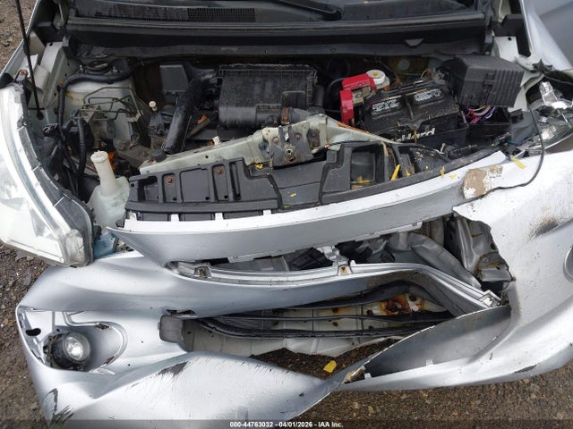 Mitsubishi Mirage Es