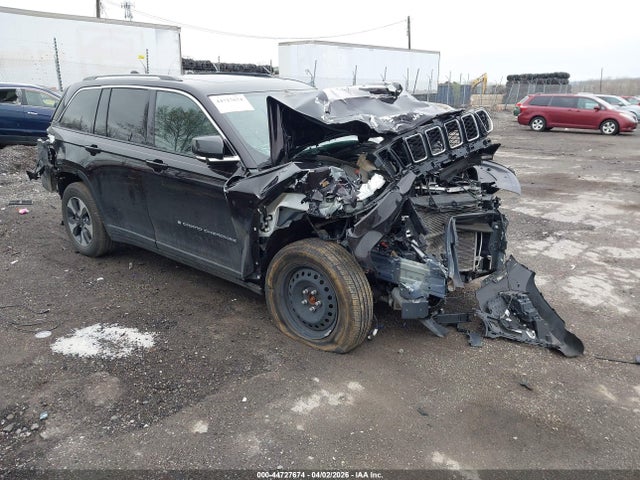 Salvage Jeep Grand Cherokee Image