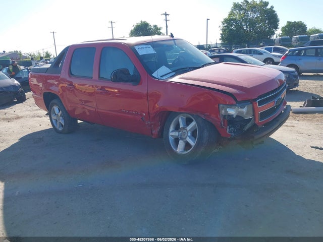Salvage Chevrolet Avalanche 1500 Image