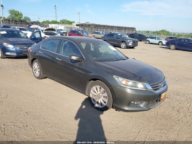 Salvage Honda Accord Image