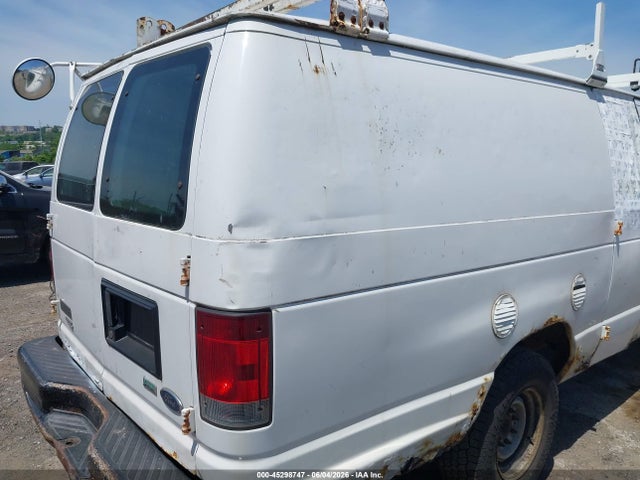 Ford E-350 Commercial