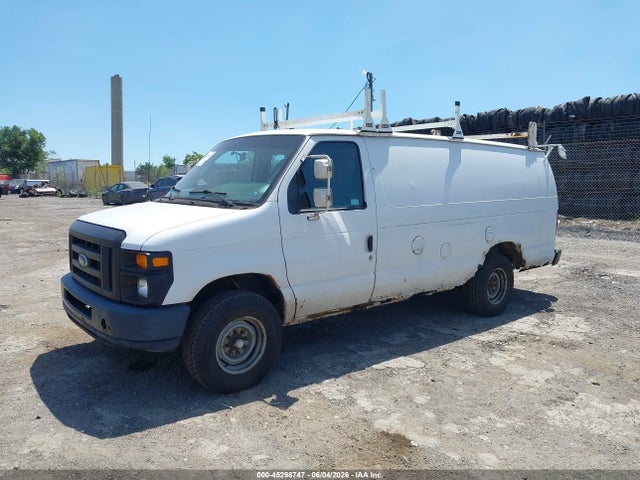 Ford E-350 Commercial