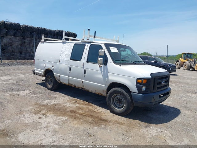 Salvage Ford E-350 Image