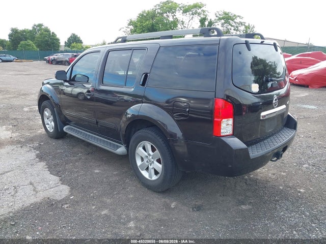 Nissan Pathfinder Sv