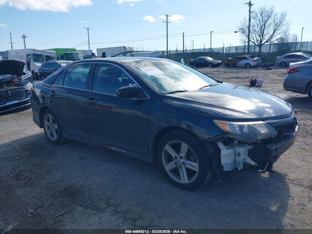Salvage Toyota Camry Image