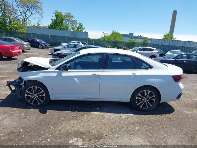 Volkswagen Jetta 1.5t Sport