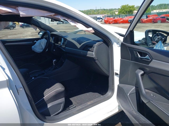 Volkswagen Jetta 1.5t Sport