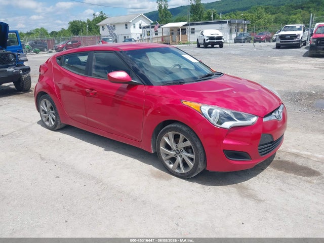 Salvage Hyundai VELOSTER Image