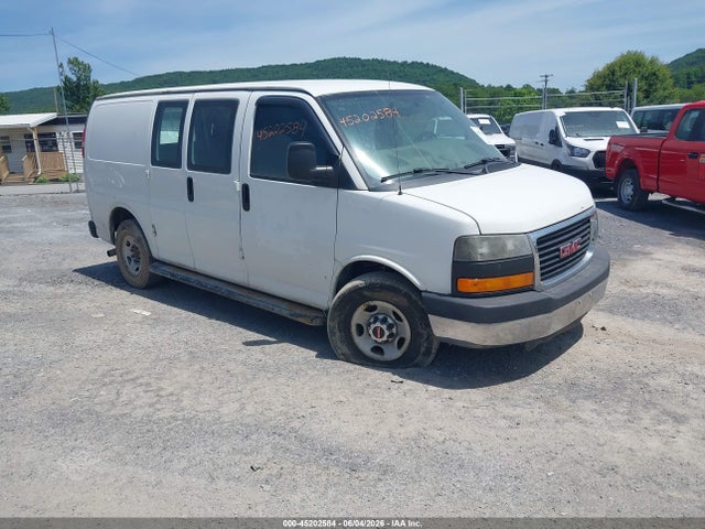 Salvage GMC Savana Image