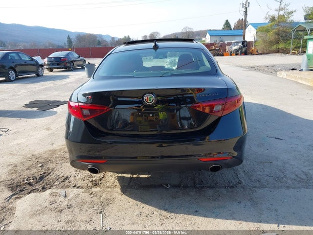 Alfa Romeo Giulia Ti Awd