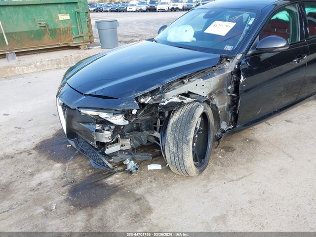 Alfa Romeo Giulia Ti Awd