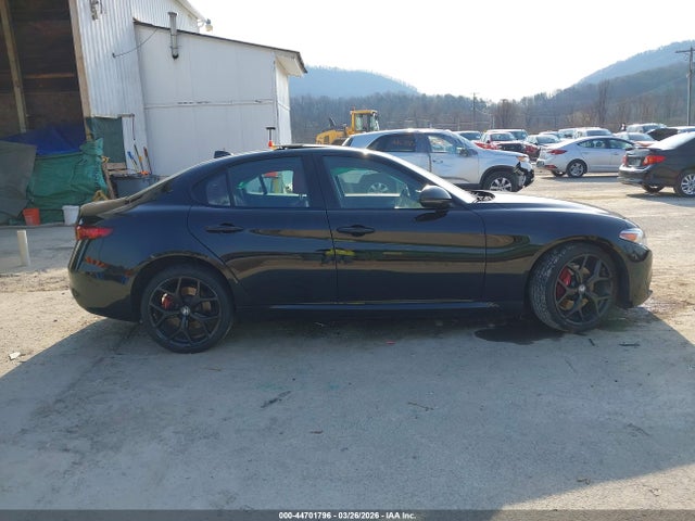 Alfa Romeo Giulia Ti Awd