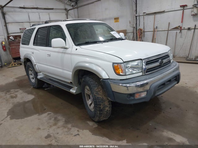 Salvage Toyota 4Runner Image
