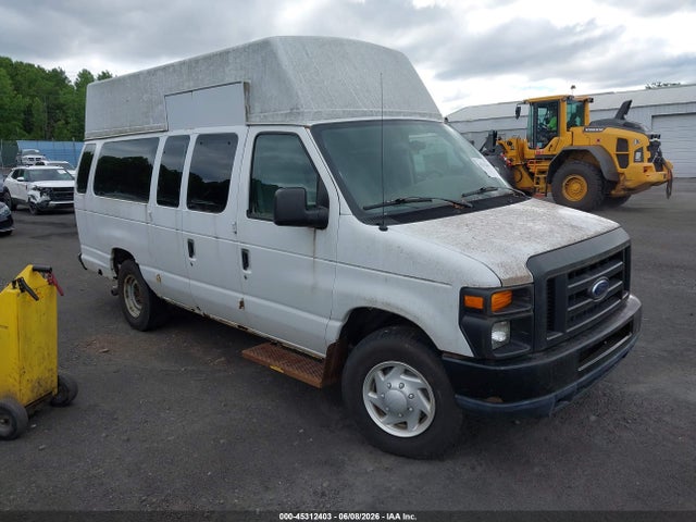 Salvage Ford E-350 Image