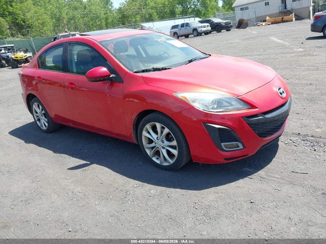 Salvage Mazda Mazda3 Image