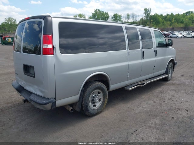 Chevrolet Express Lt