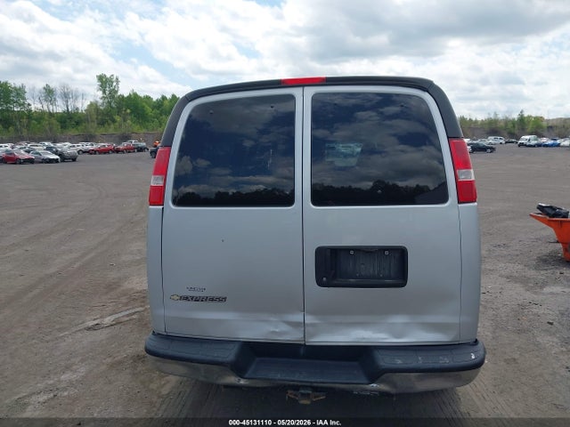 Chevrolet Express Lt
