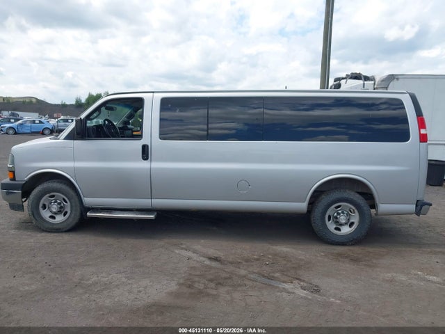 Chevrolet Express Lt
