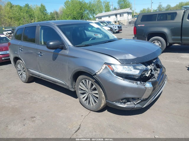 Salvage Mitsubishi Outlander Image