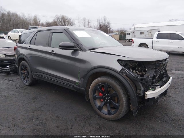 Salvage Ford Explorer Image