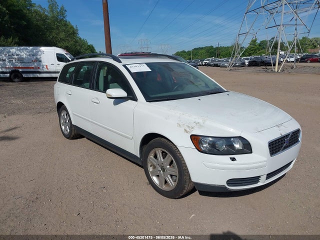 Salvage Volvo V50 Image