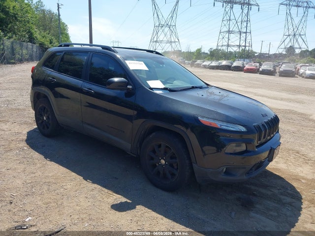 Salvage Jeep Cherokee Image