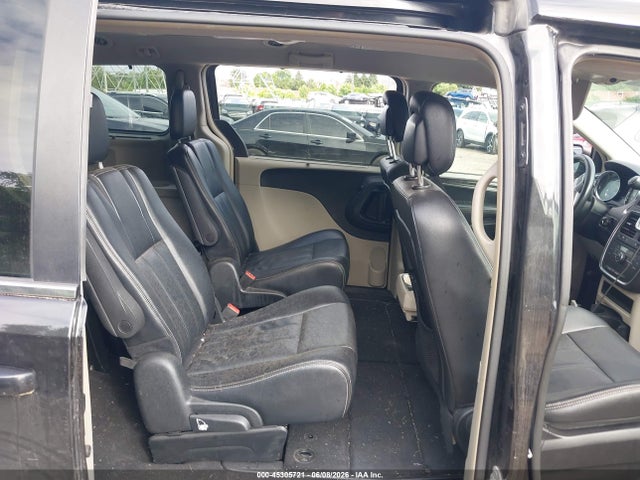 Chrysler Town & Country Touring